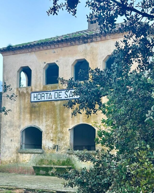 Hi ha racons d'Horta de Sant Joanque moltes persones desconeixen. Ets una d'elles? 😉

Hay rincones de Horta de Sant Joan que muchas personas desconocen. ¿Eres una de ellas? 😉

www.hotelmiralles.com

.

.

.

.

.

.

.

.

.

.

#HotelMiralles #ruralterraalta #hortadesantjoan #terraalta #catalunyaexperience #bondia #weekend #findesemana #hotelrural #hotelesrurales #natura #destinos #otoño #tardor #autumn #sunrise #amanecer #amaneceres #catalunya #orta #naturaleza #nature